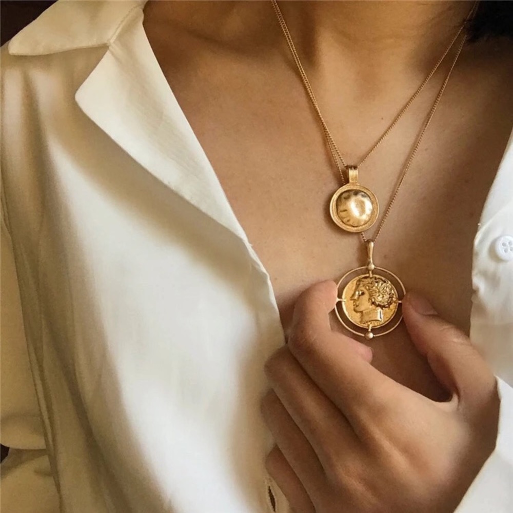 ⚜️[𝟯/$𝟭𝟴]⚜️2 Layered Gold Pendant Choker NEW - Picture 3 of 13